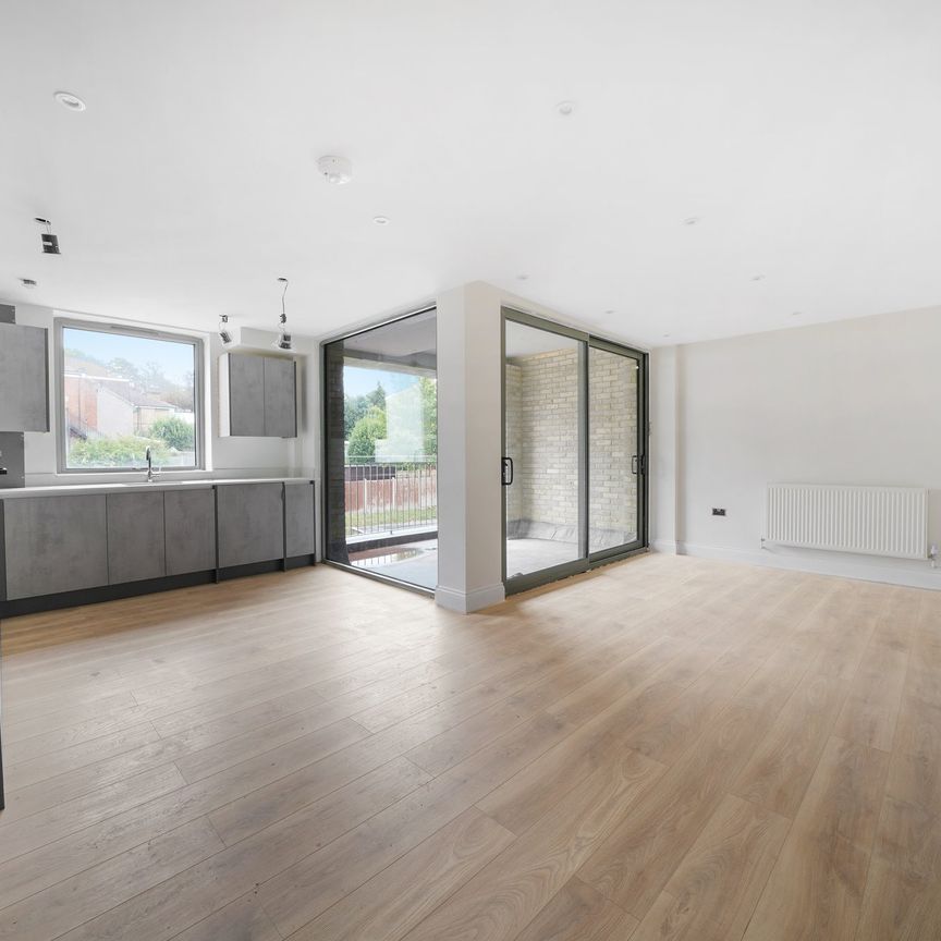 Selsdon Road, Surrey, London - Photo 1