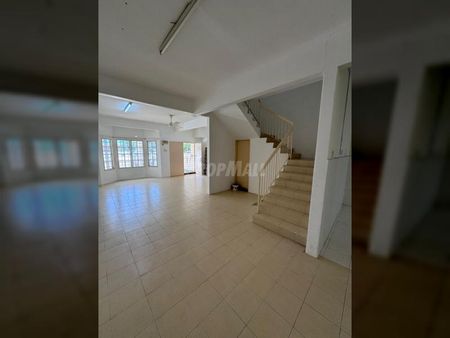JALAN RAJA NONG DOUBLE STOREY TERRACE HOUSE AT KLANG - Photo 4