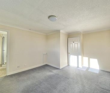 3 bedroom detached house to rent - Photo 6