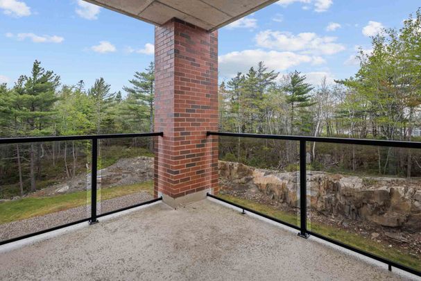 76 Place Apartments - 2 Bedroom - Photo 1