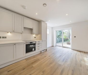 2 bedroom flat to rent - Photo 3