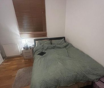 Room in a Shared Flat, Bryson Road, EH11 - Photo 4