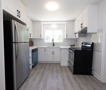 For Lease - 106 Whites Road, Quinte West, Ontario - Photo 6