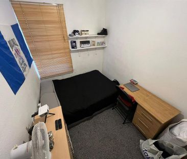 4 bedroom terraced house to rent - Photo 1