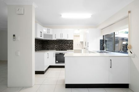 2-Bedroom Unit in West Mackay - Photo 3