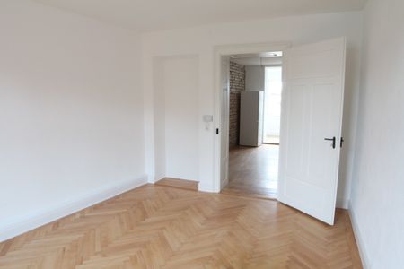 Charmante 2,5-Zimmer-Wohnung in saniertem Altbau in Bregenz - Photo 4