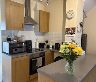 2 bedroom flat to rent - Photo 5