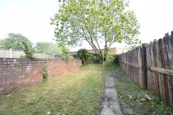 Marsland Street, Wakefield - Photo 1