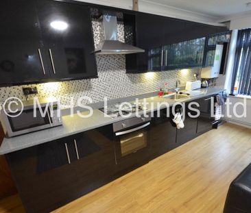 15 The Poplars, Leeds, LS6 2BT - Photo 1