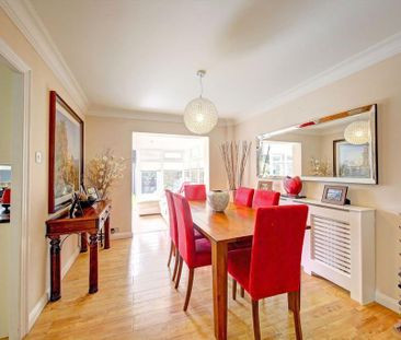 4 bedroom terraced house to rent - Photo 3