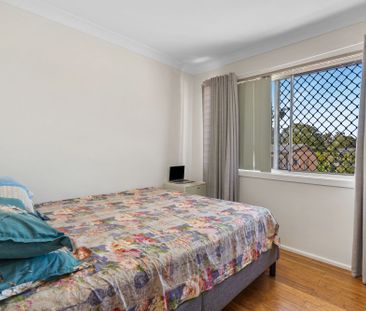 Neat & Convenient Living in the Heart of Woodridge - Photo 4