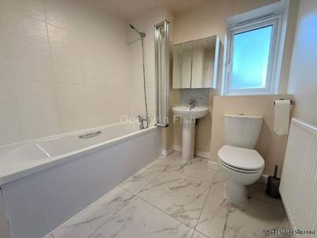 3 bedroom property to rent in Manchester - Photo 5