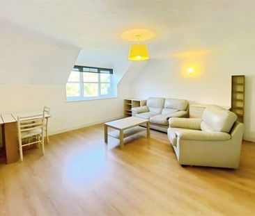 Westmarch Court, SO17 - Photo 2