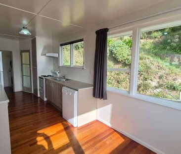 4 Bedroom,Bus route,walk to schools - Photo 4