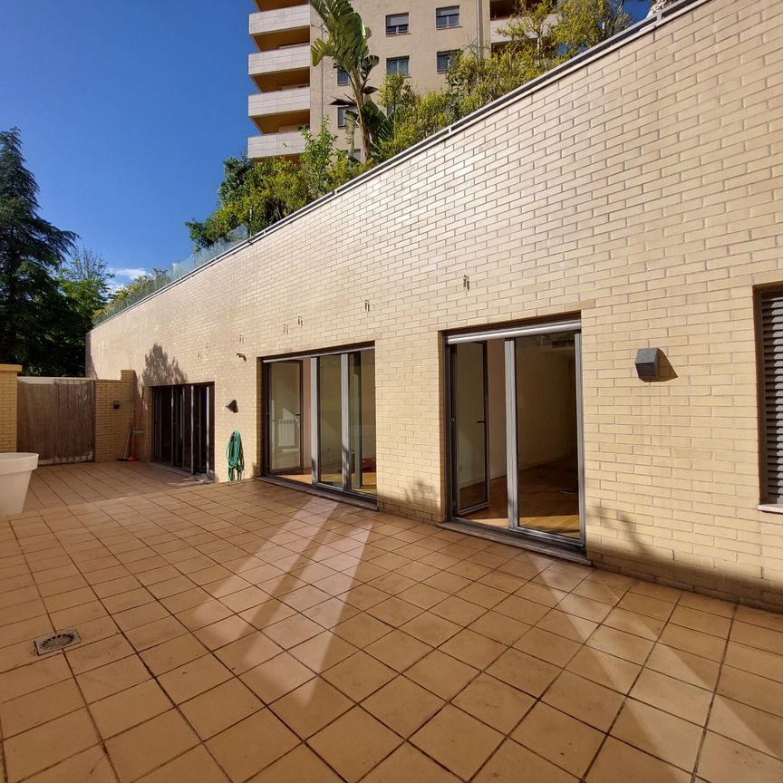 Excelente Apartamento T2 para Arrendamento nas Laranjeiras - Photo 1