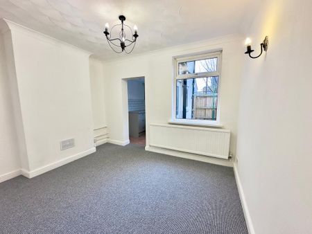 2 bedroom terraced house to rent - Photo 3