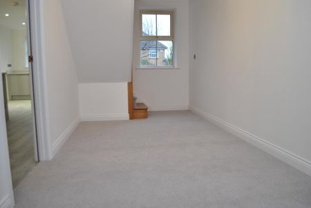 6 bedroom detached house to rent - Photo 3