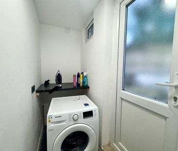 1 bedroom in a house share to rent - Photo 6