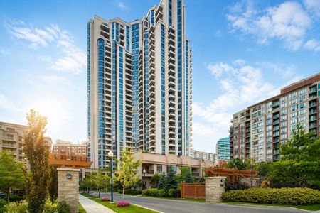 For Lease - 500 Doris Avenue Unit# 2023, Toronto, Ontario - Photo 2