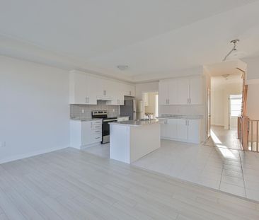 For Lease - 35 Floyd Ford Way, Markham, Ontario - Photo 3