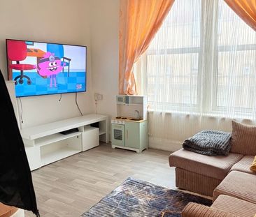 2 Bed Flat, High Road, NW10 - Photo 2