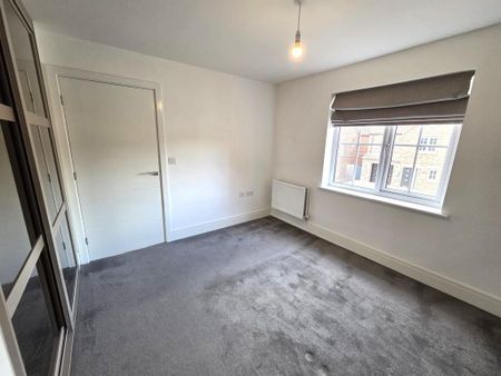 3 bedroom link detached house to rent - Photo 5