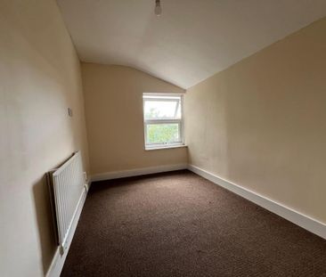 4 bedroom terraced house to rent - Photo 3