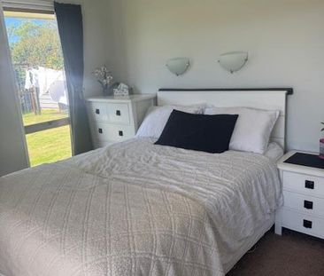 1 Heron Avenue West - Photo 4