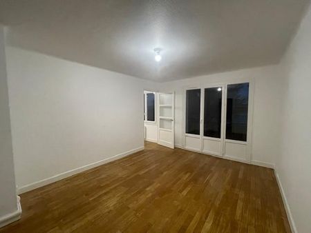 Location Appartement 3 pièces 54m² VILLEURBANNE 69100 - Photo 2