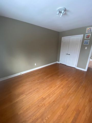 For Lease - 40 Sunnycrest Road, Toronto, Ontario - Photo 2