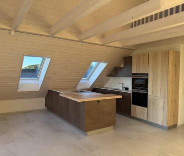 Moderne 3 1/2 Dachwohnung mit zusätzlichem Raum unverbaubare Aussicht - Foto 1