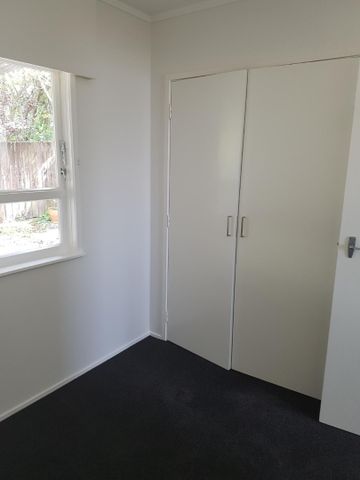 2 BEDROOM UNIT CLOSE TO DEVONPORT WHARF - Photo 5