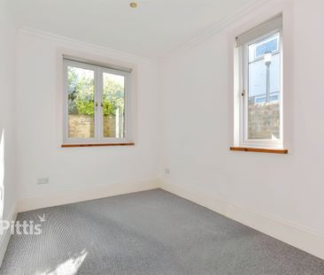 4 bedroom detached house to rent - Photo 3