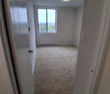 Highview Glen — 2 Bedroom - Photo 4