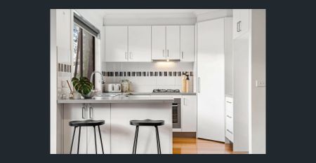 Stylish Contemporary Townhouse in Prime Location - Photo 3