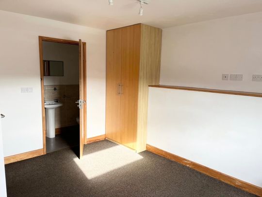 1 Bed Flat, City Road, BS2 - Photo 1