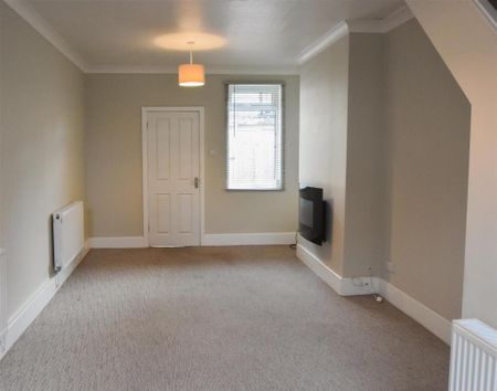 2 bedroom terraced house to rent - Photo 2