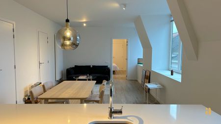 Op zoek naar een lichtrijk appartement in het historisch centrum van Gent? - Photo 3