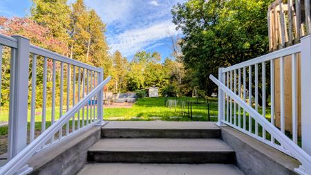 For Lease - 3239 Cove Avenue, Innisfil, Ontario - Photo 5