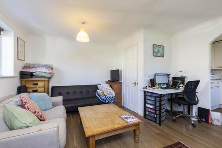 A spacious one double bedroom flat located between Archway and Finsbury Park - Photo 3