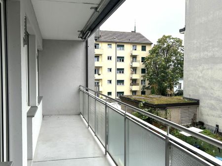 Zentrale 4.5-Zimmerwohnung mit grossem Balkon - Foto 3