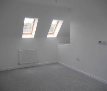 3 bedroom maisonette to rent - Photo 4