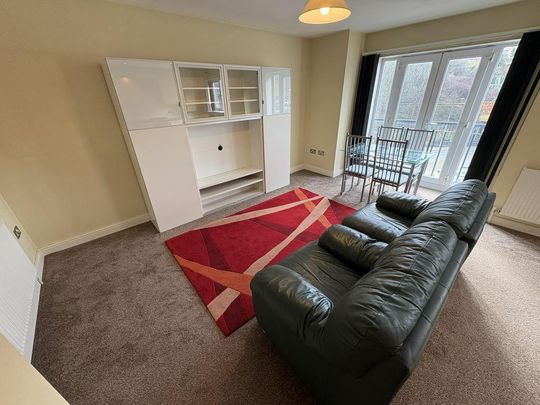 2 bedroom flat to rent - Photo 1