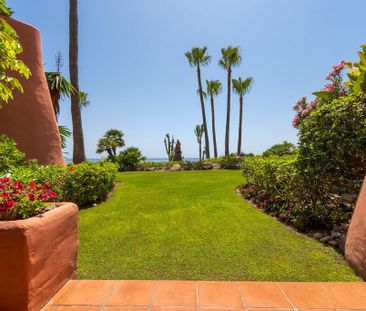 3 bedroom luxury Apartment for rent in Estepona, Andalusia - Photo 4