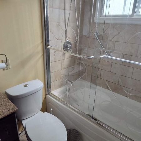 4 1/2 à louer - Photo 3