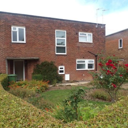 Haddon Close, Chesterfield, S40 - Photo 1