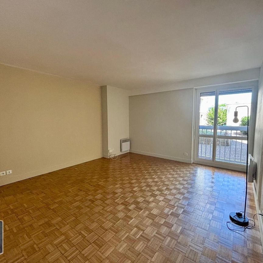 Location Appartement 2 pièces 52m² CHATEAUROUX 36000 - Photo 1