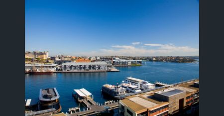 Luxurious 3 Bedroom Apartment with Stunning Harbour Views - UNFURNISHED - Photo 3