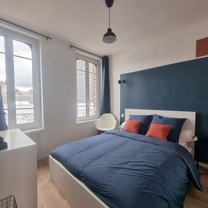 Une chambre disponible à la colocation au sein d'un bel appartement 4 pièces 67m² - Photo 2