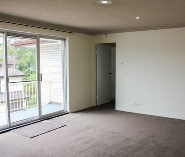 NORTH FACING APARTMENT WITH ESCARPMENT VIEWS - Photo 6